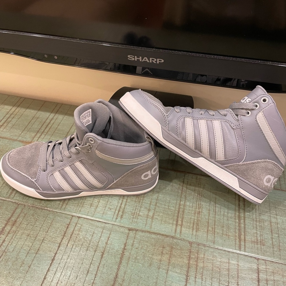 Adidas - Picture 9 of 14